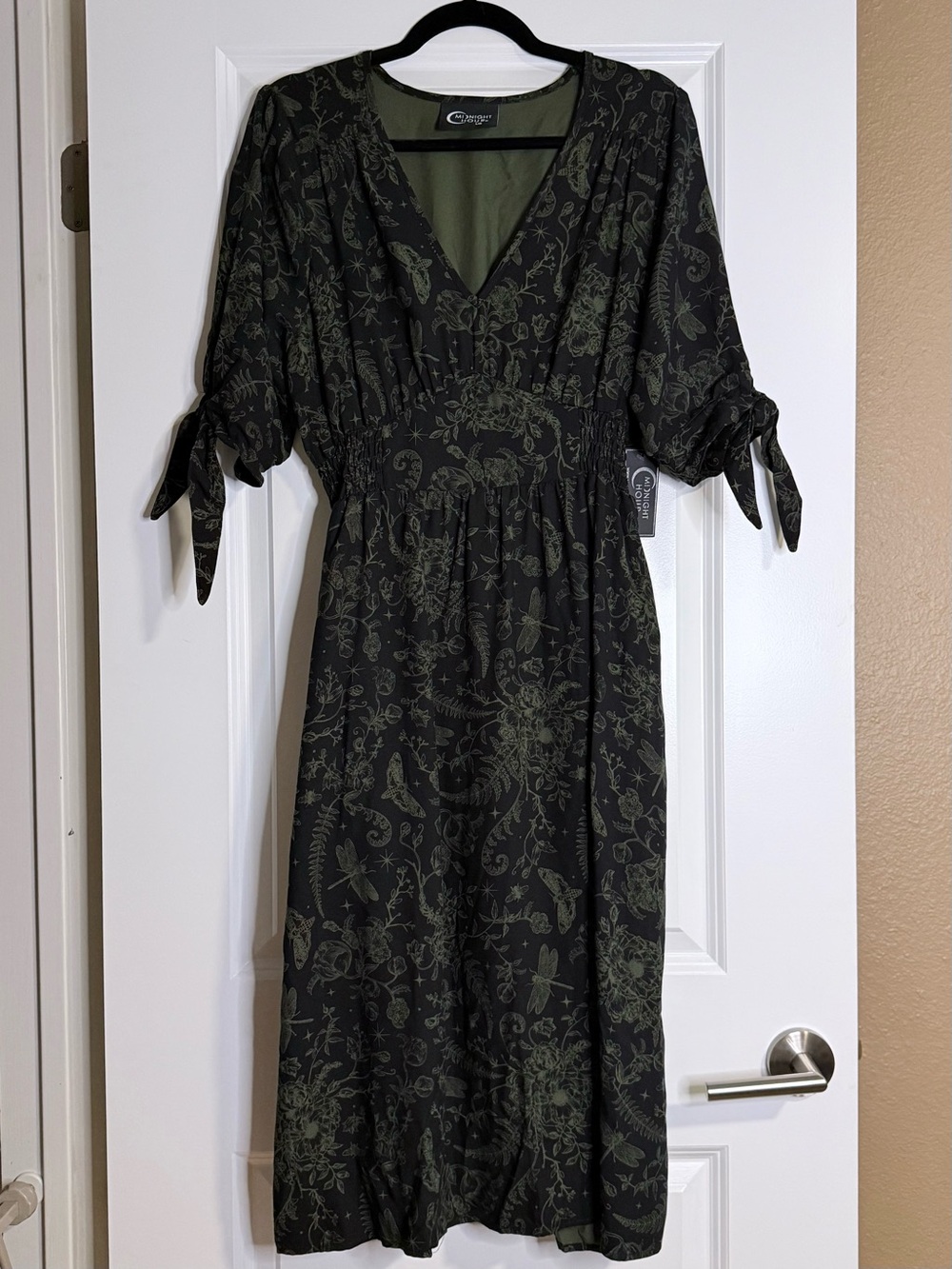 NWT Midnight Hour Women’s L Goth witchy botanical print V-neck Midi Dress - Picture 3 of 12